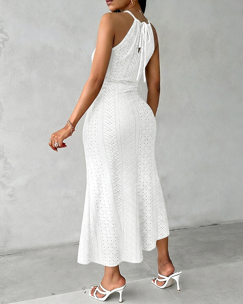 Vestido Casual de Punto Jacquard Texturizado con Escote Halter y Abertura Frontal en Cruce